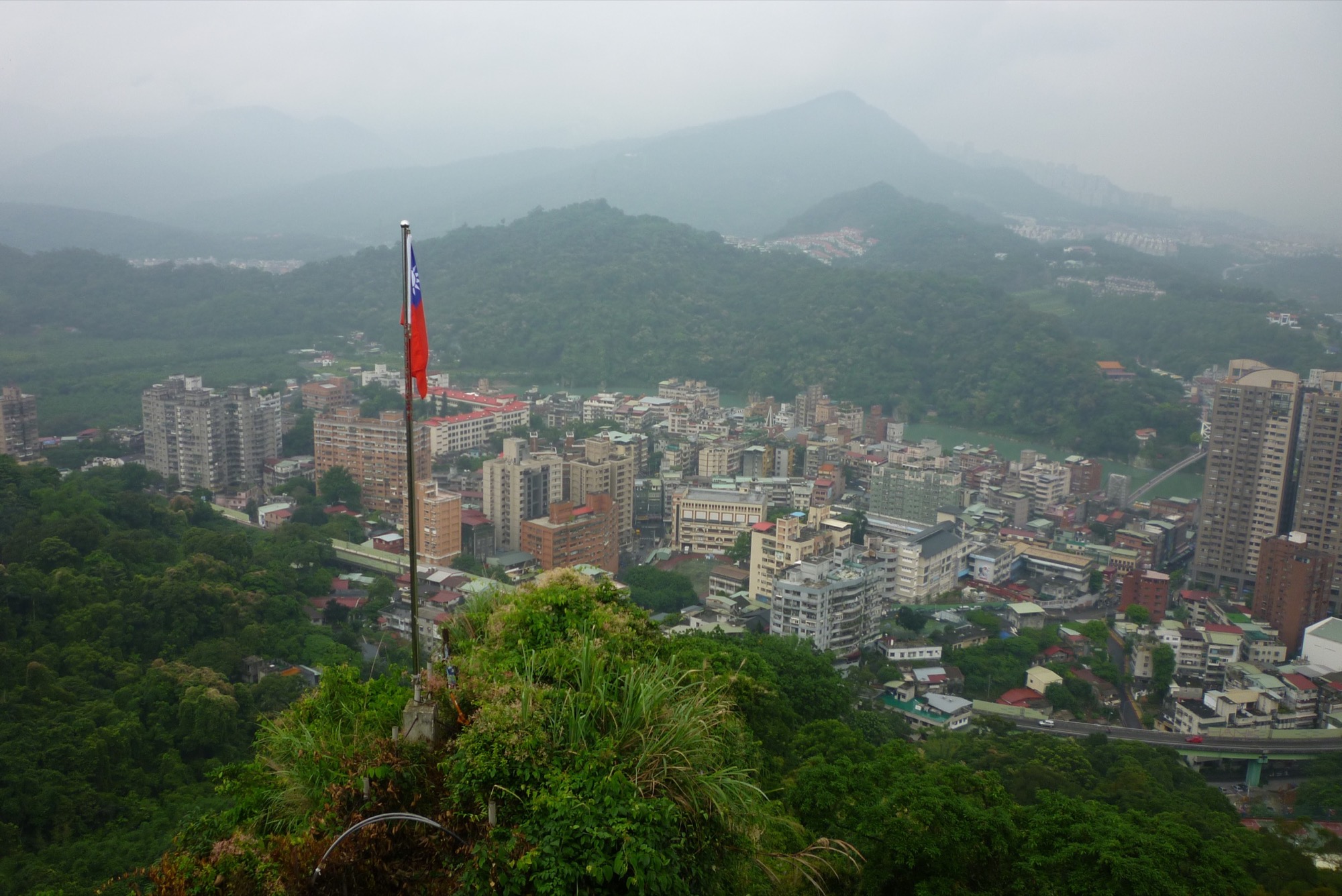 遠眺新北市